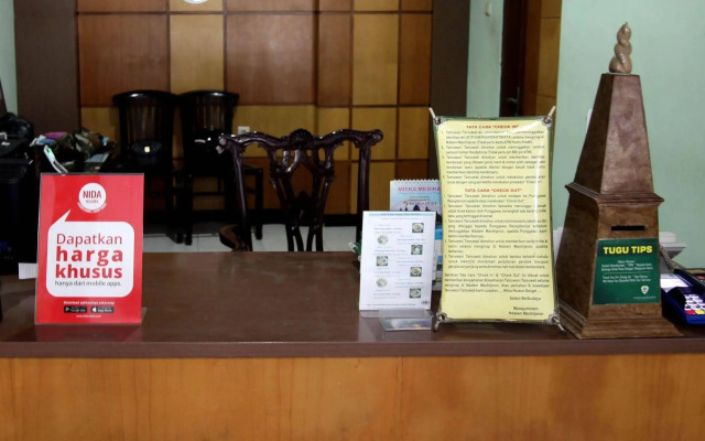 OYO 512 Ndalem Mantrijeron Hotel
