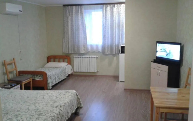 Guest House on Festivalnaya