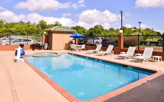 Quality Inn & Suites Beaumont