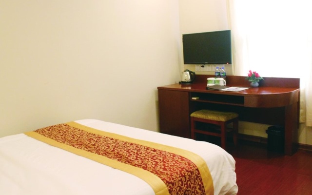 GreenTree Inn Shanghai MinHang ZhuanQiao Subway Station East ZhuanXing Road Shell Hotel – Guest Rooms – Shanghai