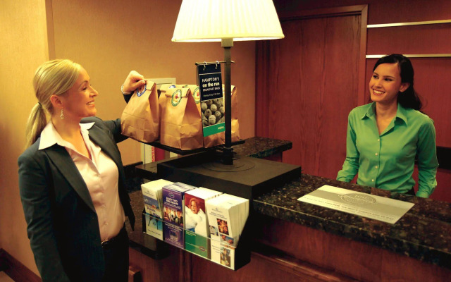 Hampton Inn Greensboro-Airport