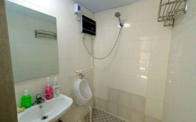 First Met Hostel
