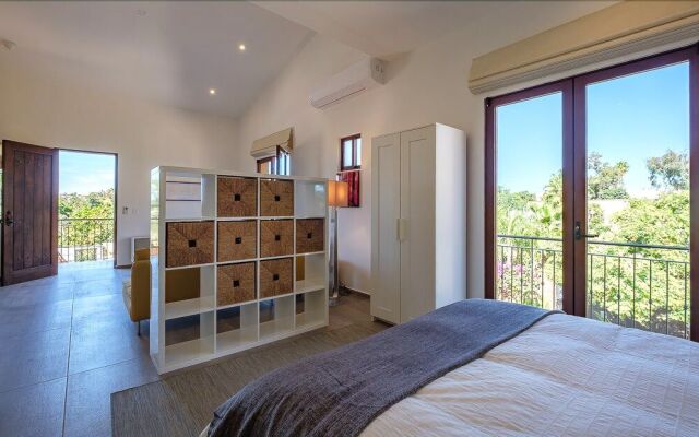 The Vibe Bed & Breakfast - Adults Only