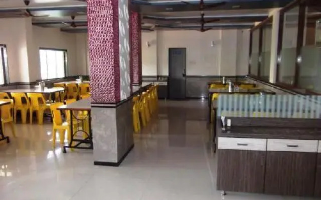 Hotel Raj