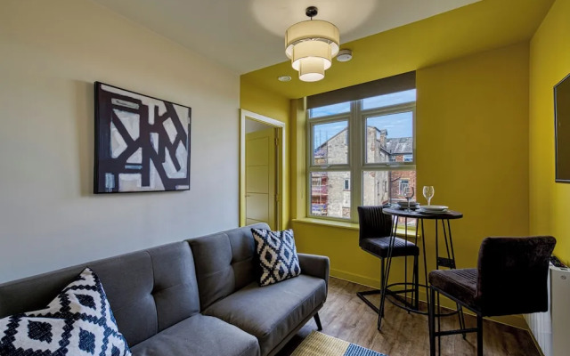 Renaissance House Apartments