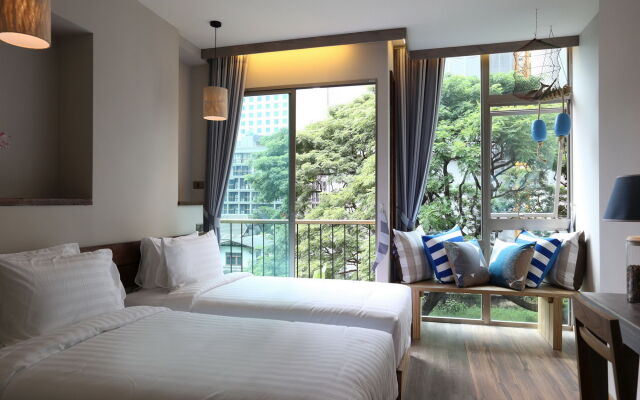 Tints of Blue Hotel