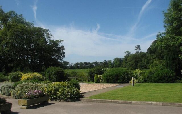 The Villa Wrea Green