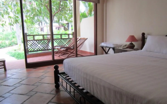 Sunshine Beach Resort