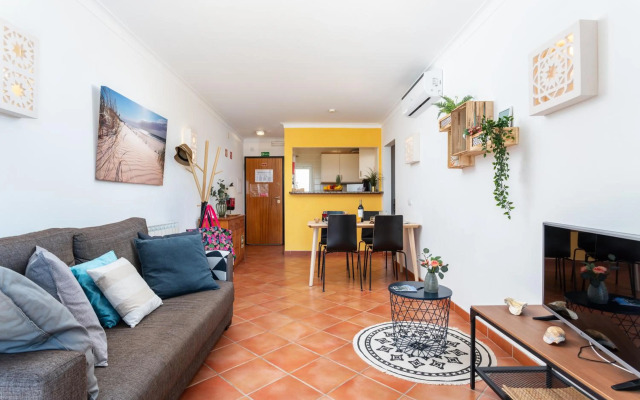 sunny apartment with sea view