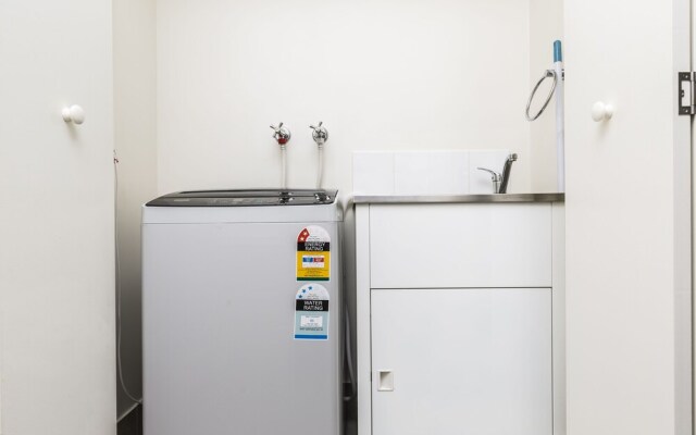 2 Bedroom with Parking Near Central Cessnock