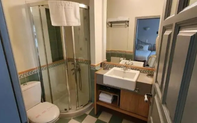 Kiriaki Guesthouse & Suites