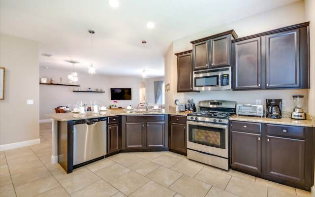 Solterra - 4175 Oaktree Drive