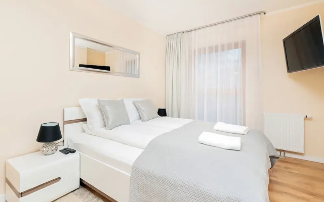 Apartment Batorego Gdynia by Renters
