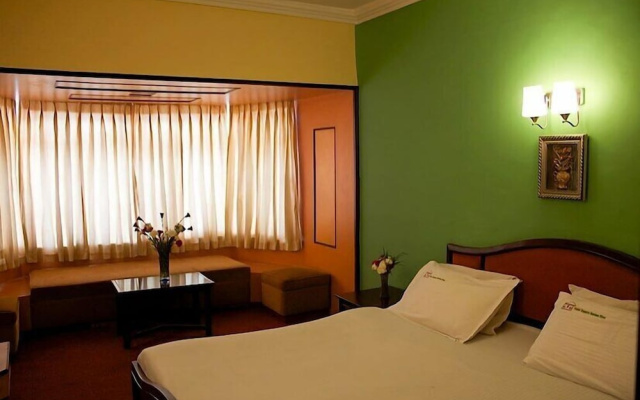 Hotel Sapphire Garden View