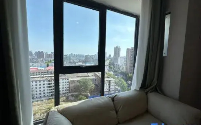 Ludao Light Luxury Homestay (Shangqiu Zhonghuan Plaza Railway Station)