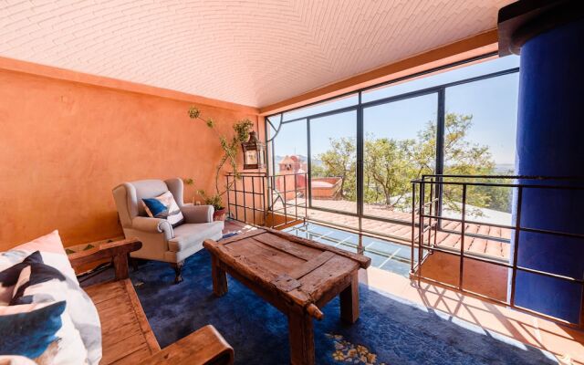 Riad Mellado by Grupo Afekto