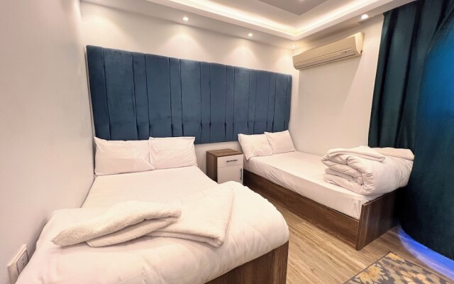 Premier Pyramids Inn