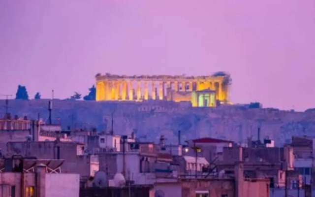 Charming Rooftop Nest with awesome Acropolis view Downtown Athens