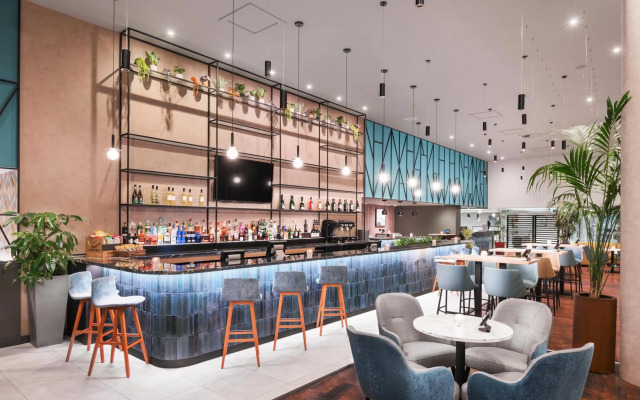Courtyard by Marriott London Gatwick Airport