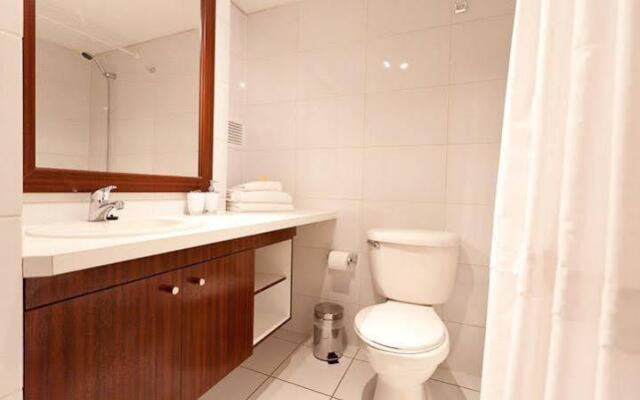 Plaza Suites Apartments