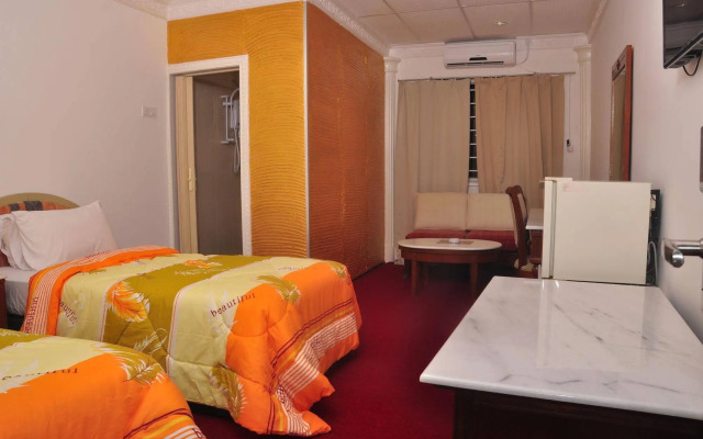 Easy Hotel