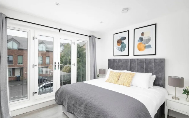 Skyvillion -vineyard Court- Enfield 1bed With Balcony