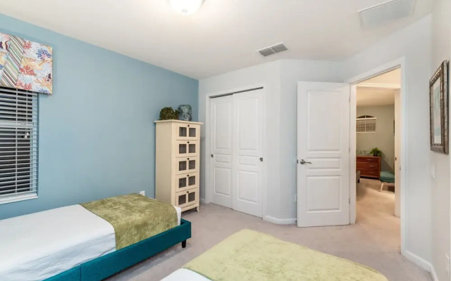 Spacious Home W/private Pool/spa & Free Waterpark!