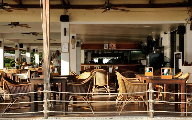 Dolphin Bay Beach Resort