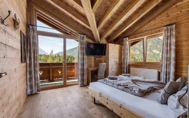 Schickster Mountain Lodge