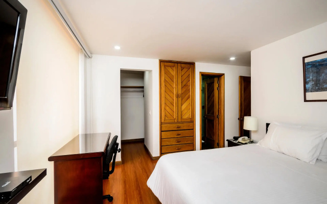 Travelers Suites Edificio Fontana Plaza