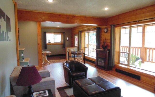 TimberWolf Lodge B&B