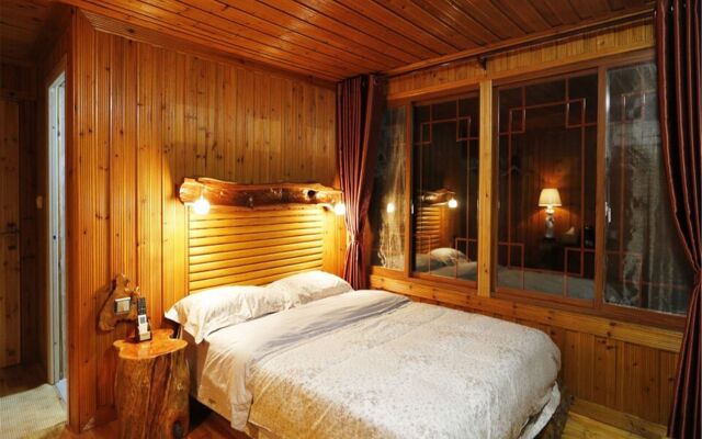 Long Ji One Hotel