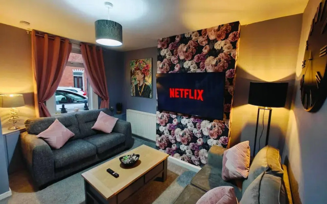 2BR Fortuna Meadow in Belfast