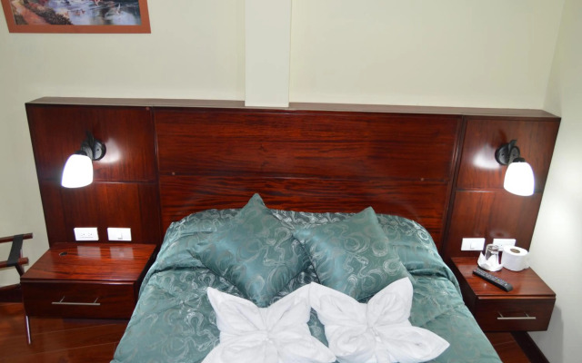 Balcones del Río Hotel