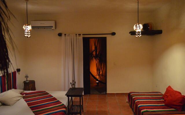 Lo Nuestro Petit Hotel