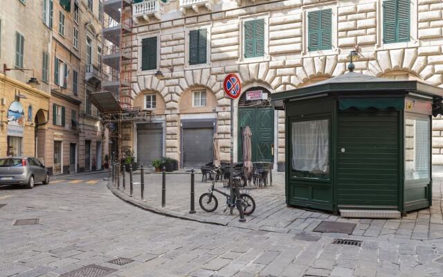 Modern Apartment In Genova Near Christopher Columbus House