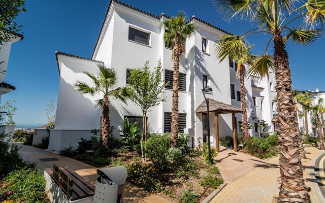 LAE9.1I- Apotel Estepona Hills by roomservices