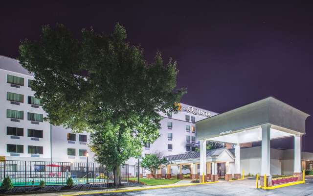 La Quinta Inn & Suites by Wyndham DC Metro Capital Beltway