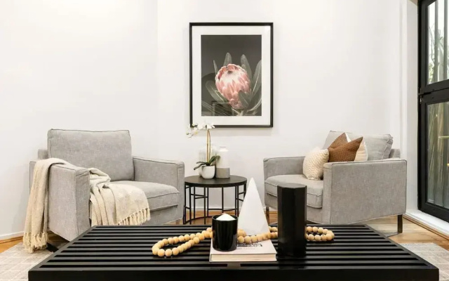 Comfy Darlinghurst Retreat