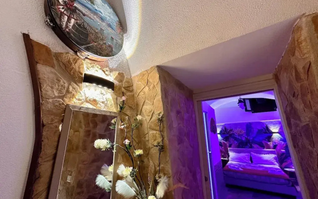 Window in the Stone Naples