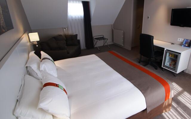 Holiday Inn Paris - Auteuil, an IHG Hotel