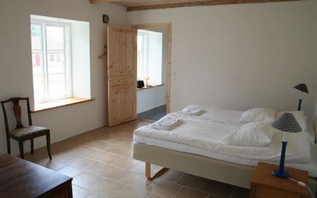 Hoby Gård Bed & Breakfast