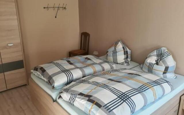 Ferienwohnung "Am Weinberg"