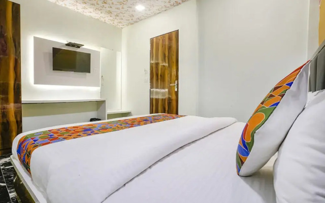 Fabhotel Twigo Inn