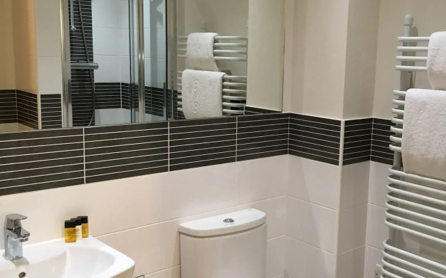 City Wall House by House of Fisher