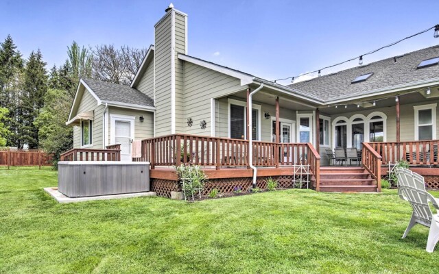 Mcminnville Wine Country Home w/ Hot Tub+deck