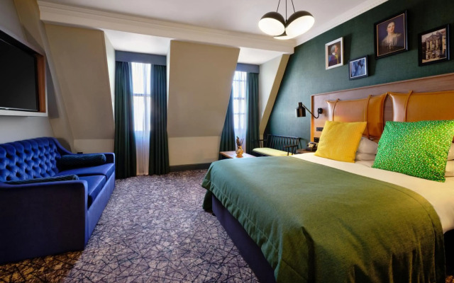 Abbey Hotel
