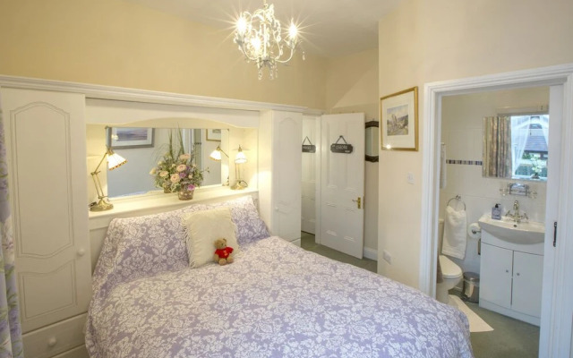 Albany House Bed And Breakfast