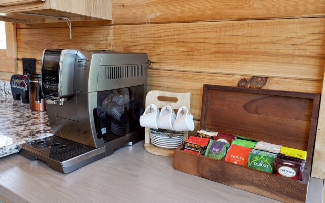 Mystic Cabin 3 Bedroom Cabin by RedAwning