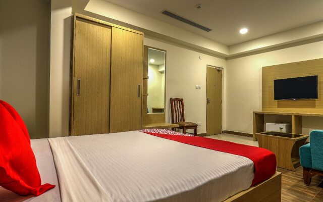 Rain Tr33 Hotel by OYO Rooms